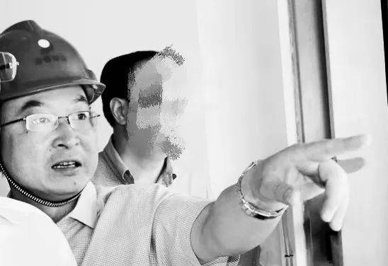 百亿市值上市公司董事坠楼身亡？年仅54岁